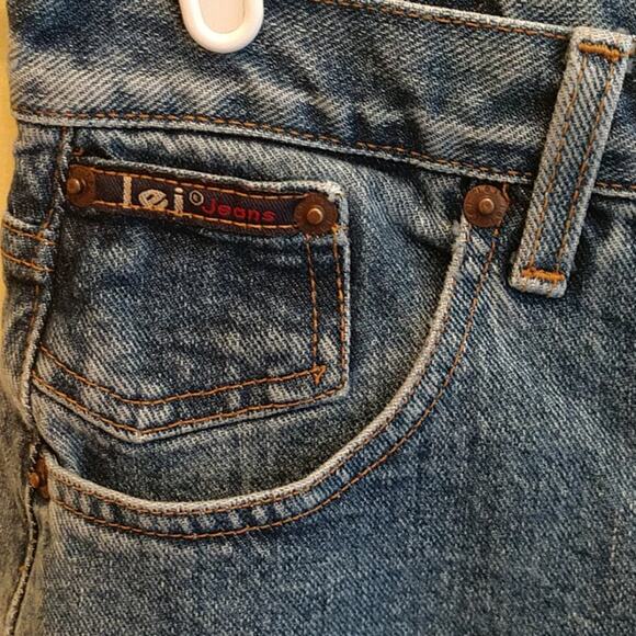 l.e.i. Jeans Exposed Button Fly High Rise Denim Shorts size 9 - Picture 3 of 10